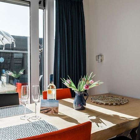 Strandhuis De Zeeparel Met Hottub Petten Exteriör bild