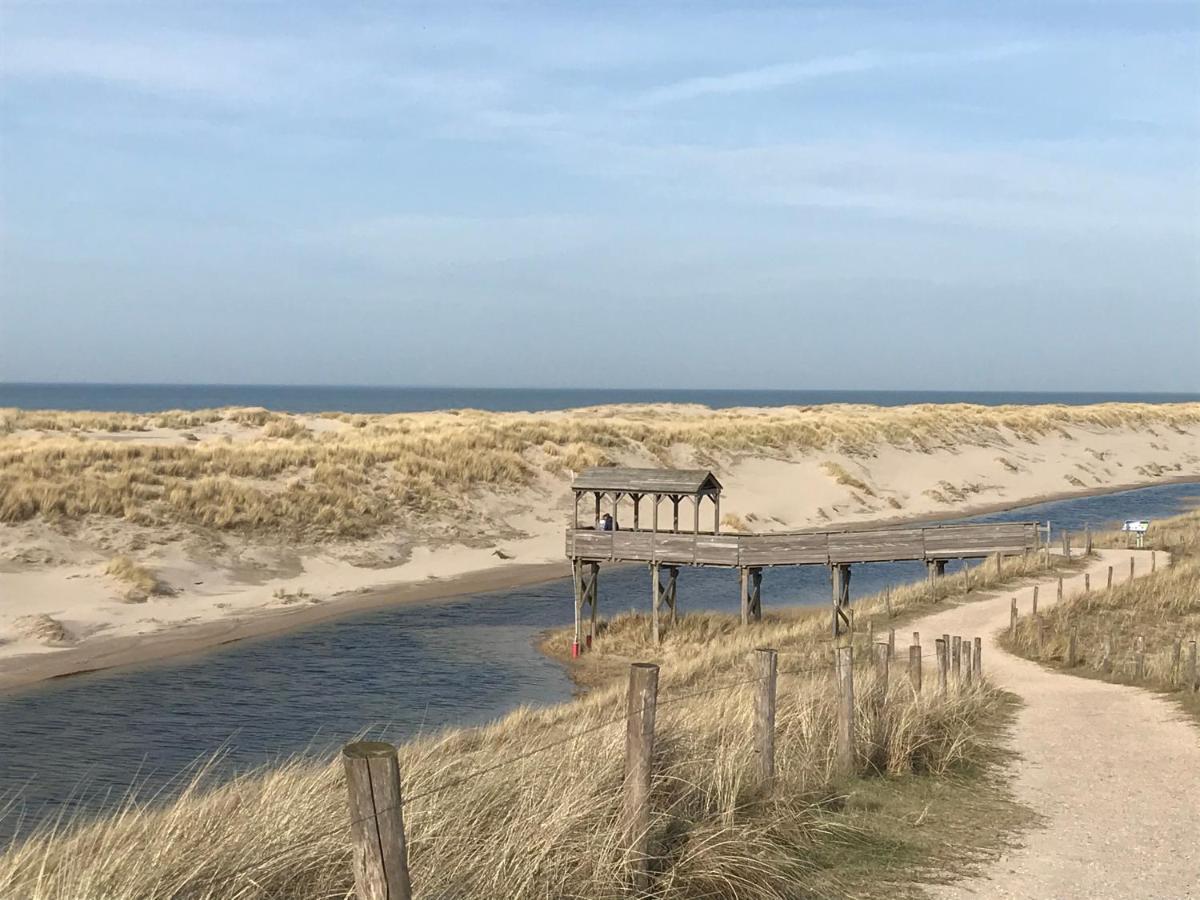 Strandhuis De Zeeparel Met Hottub Petten Exteriör bild