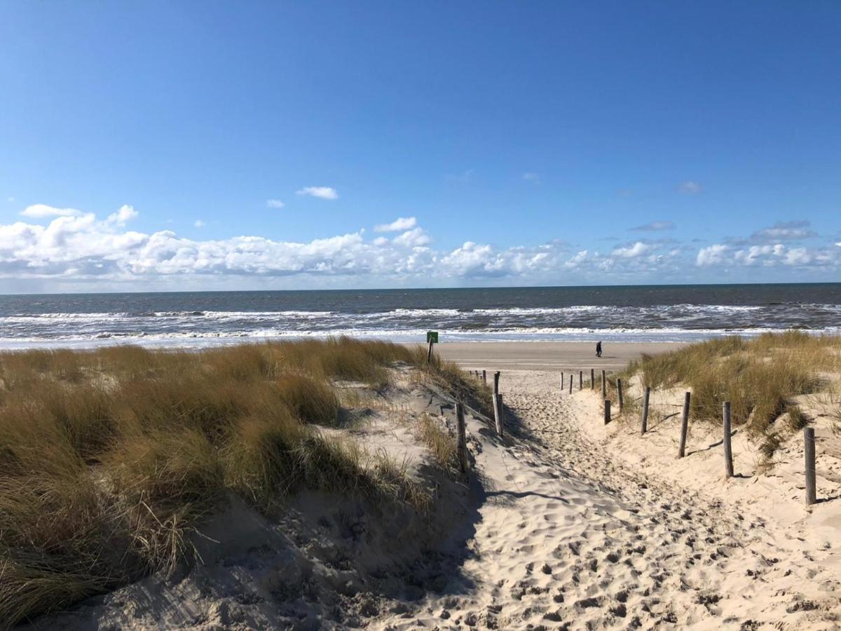 Strandhuis De Zeeparel Met Hottub Petten Exteriör bild