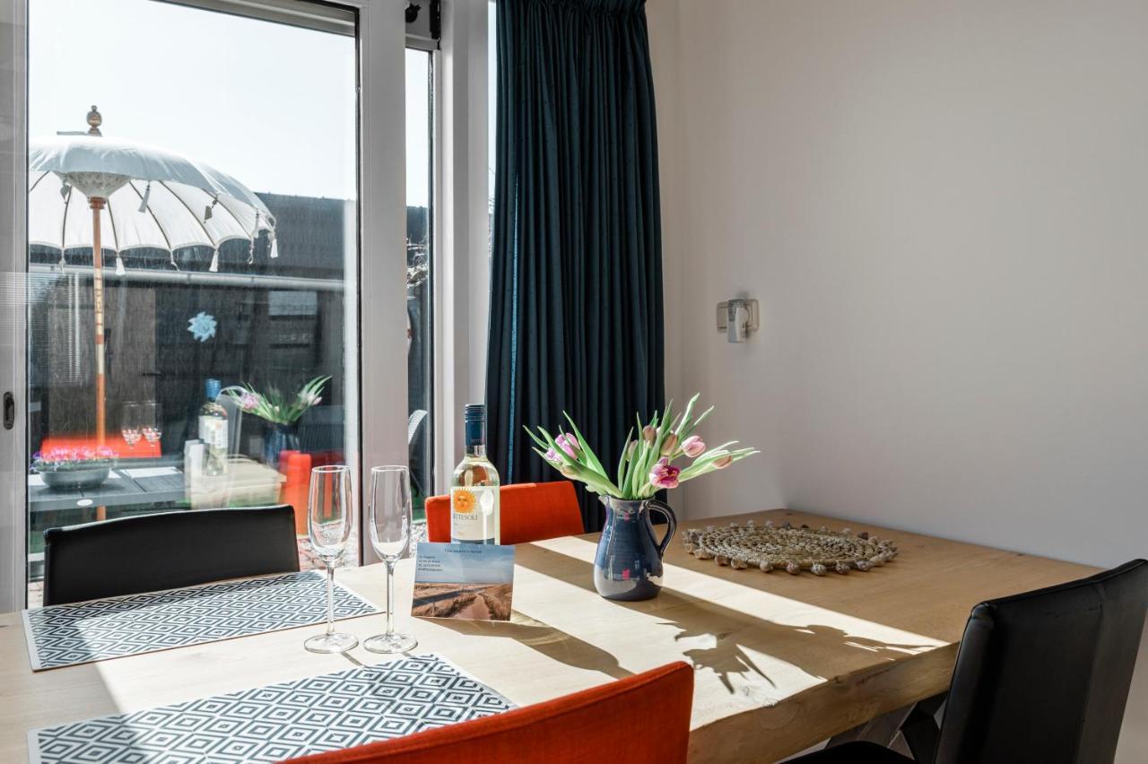 Strandhuis De Zeeparel Met Hottub Petten Exteriör bild
