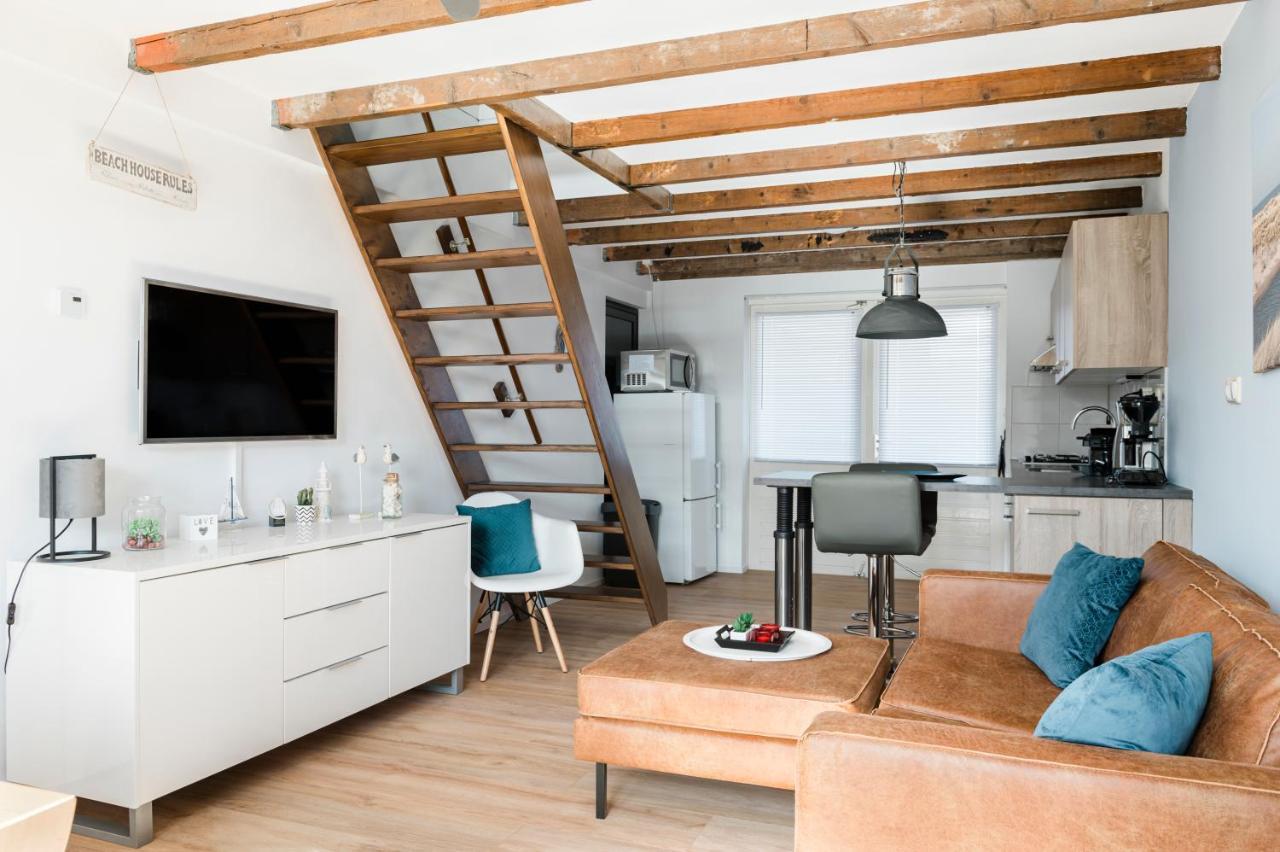 Strandhuis De Zeeparel Met Hottub Petten Exteriör bild
